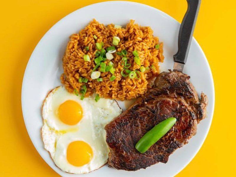 Uncle John's Cafe food